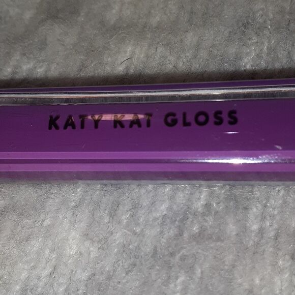 Covergirl Katy Perry Kat Lip Gloss in KP33‎ Catnip - Picture 4 of 5